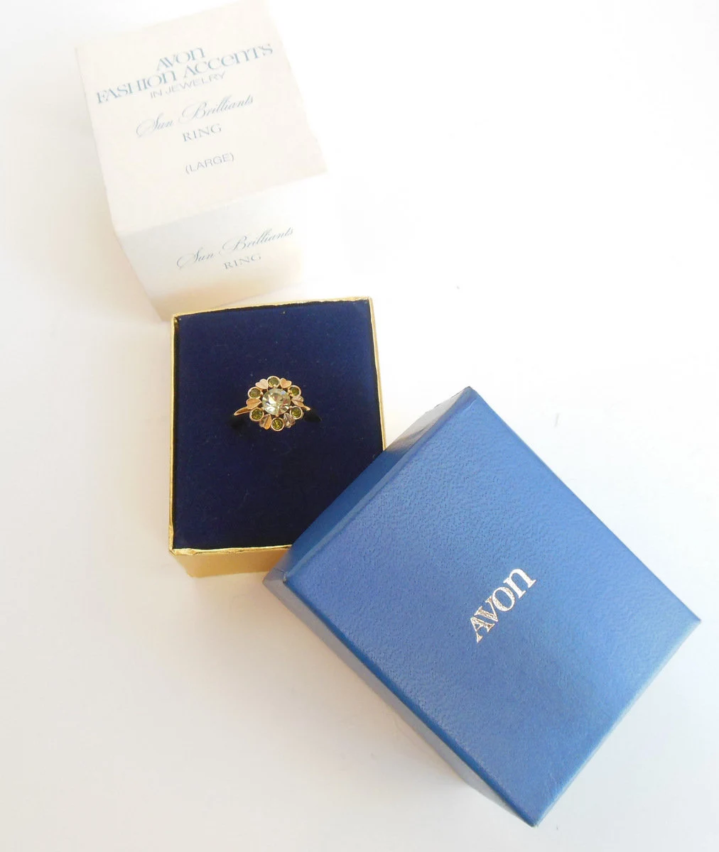 Image 1 of Vintage Avon Ring Sun Brilliants Adjustable Sz L 8 Olive Crystals Leaf Hearts