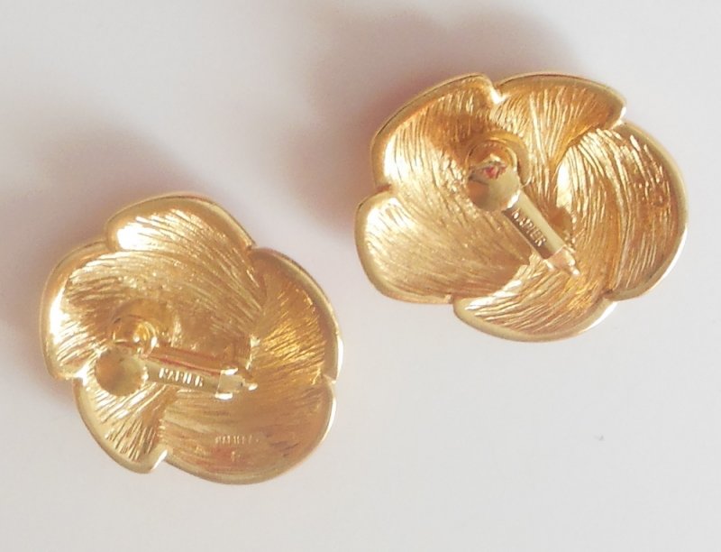 Image 1 of Vintage Napier Clip On Earrings Enamel Jewelry Creamy Pink Swirled Seashell
