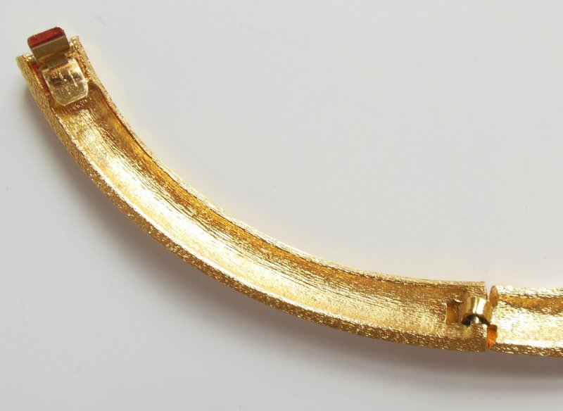 Image 4 of Vintage Hinged Choker Metal Necklace Brushed White Gold Tone Web Pattern Jewelry