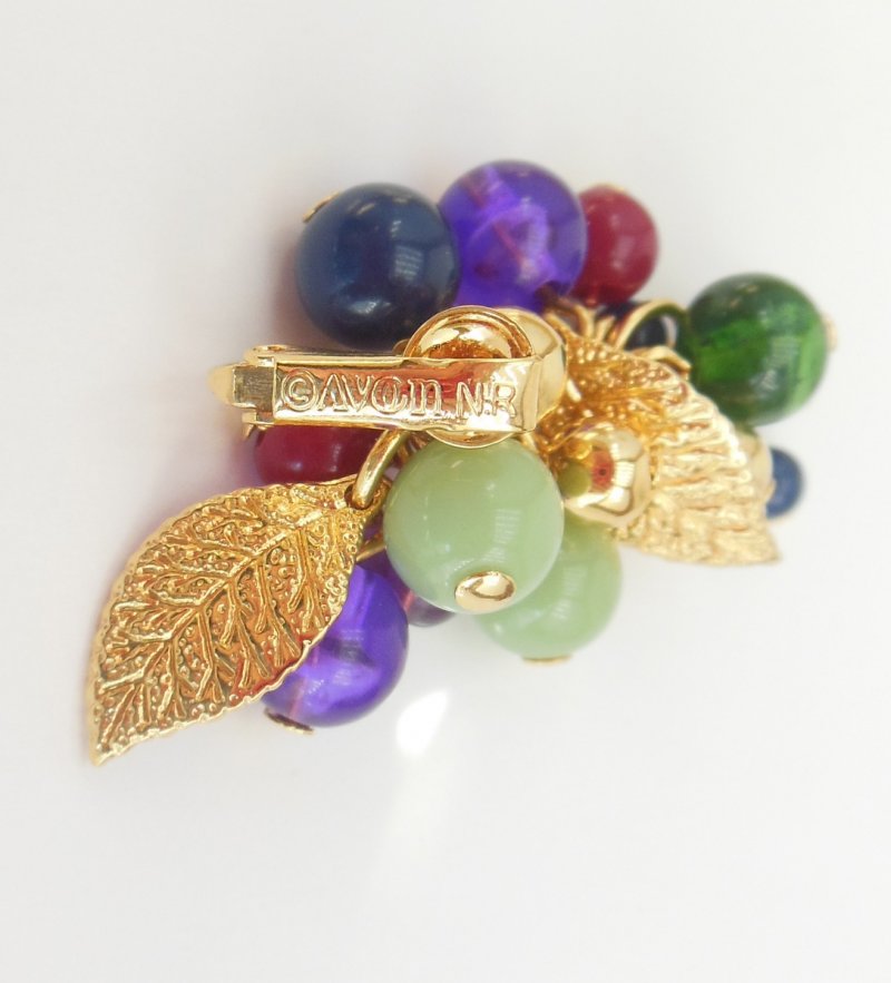 Image 1 of Vintage Avon Dangling Grape Cluster Clip On Earrings Purple Jade Fruit Jewelry