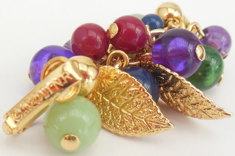 Image 2 of Vintage Avon Dangling Grape Cluster Clip On Earrings Purple Jade Fruit Jewelry