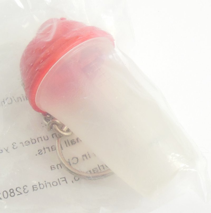 Vintage Tupperware Quick Shake Chili Red Key Chain Gadget Pill Coin Holder