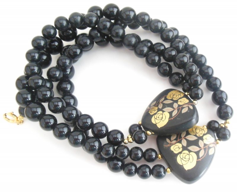 Women's Japan Necklace Black Graduated Round Beads Painted Roses Vintage