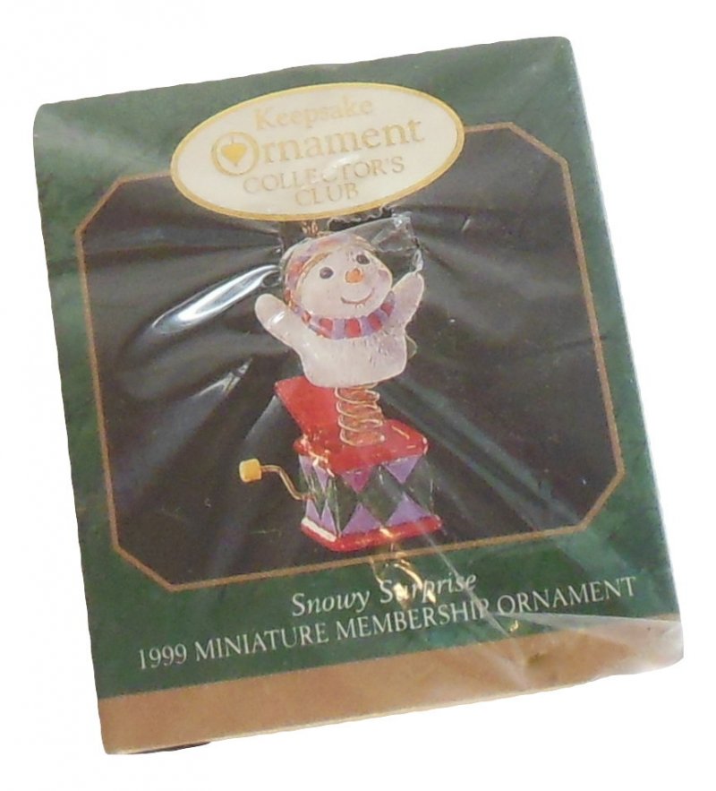 Hallmark Christmas Ornament Miniature Keepsake Snowy Surprise 1999 QXC4529