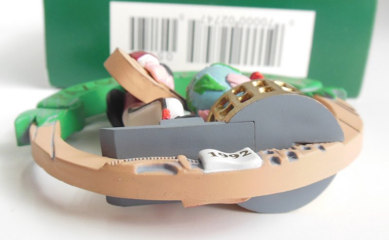 Image 3 of Hallmark Spain Christmas Ornament Peace On Earth Spain Paz Sobre La Tierra