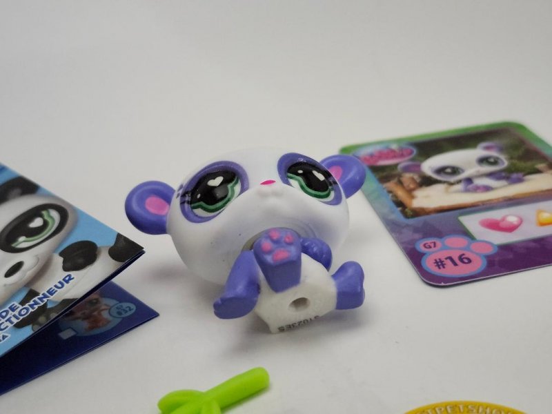 Image 2 of Littlest Pet Shop Pet Surprise Series 1 Number 16 Panda Bear From Pet Surprise