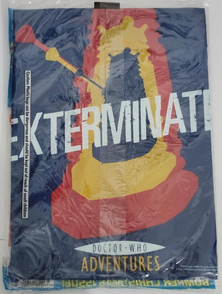 Image 1 of Doctor Who Magazine Adventures w/ Free Gifts Trainer Bag 4 Cool Badges