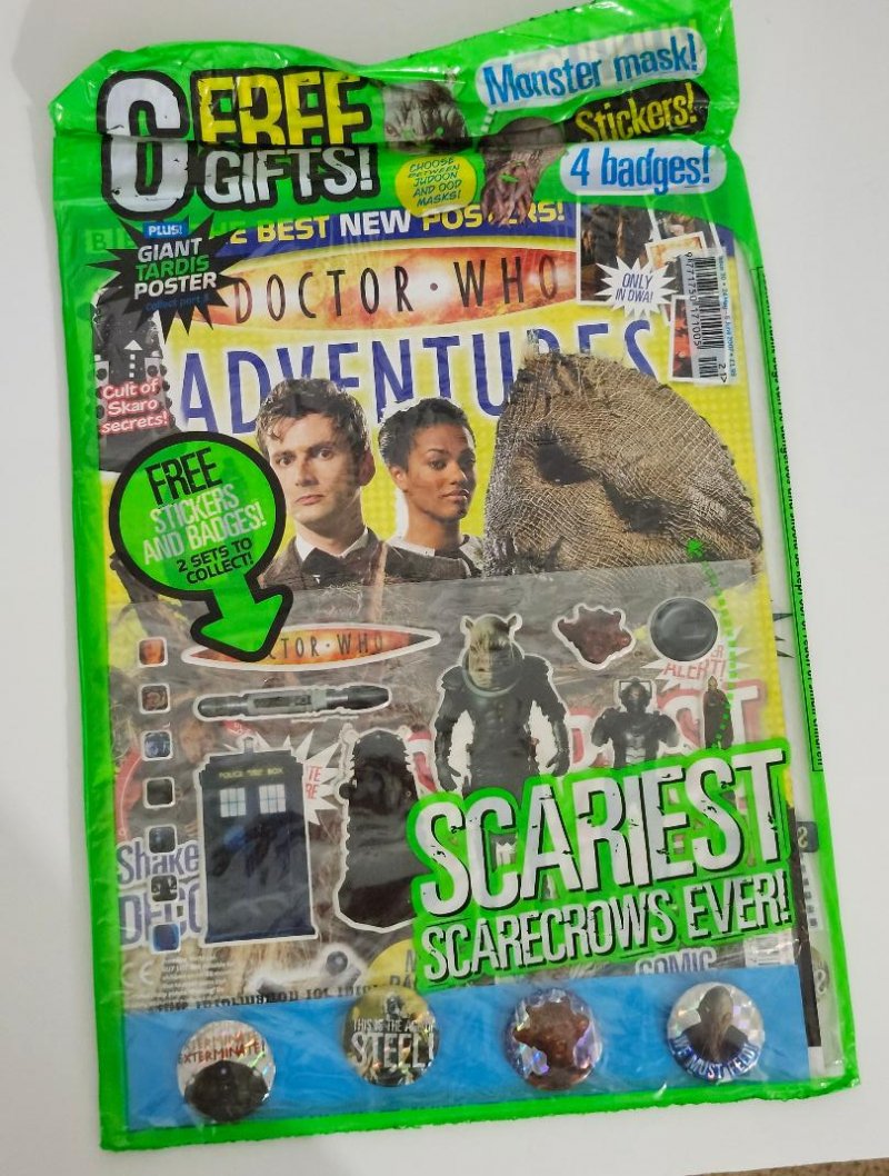 Doctor Who Magazine w/ 6 Free Gifts Issue 30 May 24 thru June 6 2002