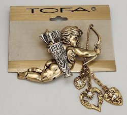 Tofa Angel Brooch Cherub Cupid with Bow and Dangling Hearts Silver Gold Women's