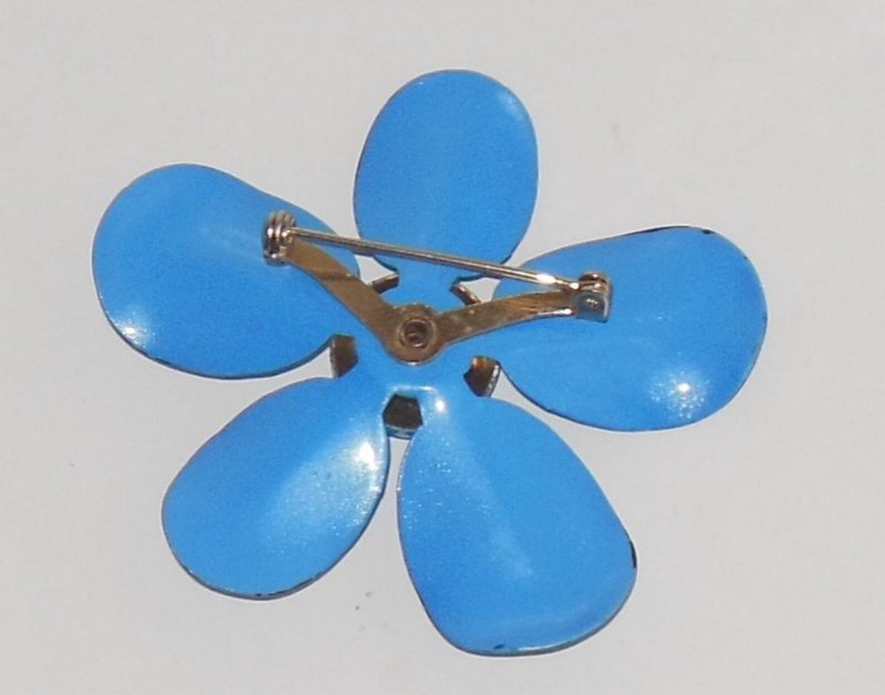 Image 1 of Vintage Daisy Pin Daisy Brooch Blue Black Flower Enamel Brooch Retro Jewelry