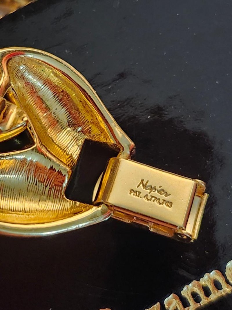 Image 3 of Womens Vintage Napier Necklace Linked Bold Necklace Smooth Gold Tone Jewelry 