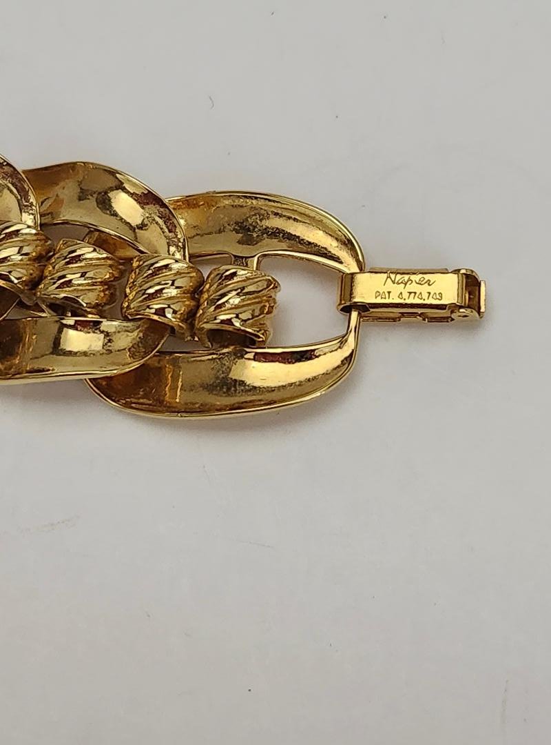 Image 4 of Vintage Napier Gold Tone Linked 18 Inch Necklace 1980s 1990s Textured Smooth