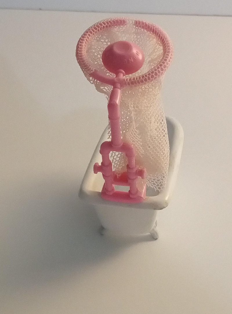 Image 2 of The Littles Vintage Doll House Shower Bath Tub Pink White 1980 Die Cast Metal