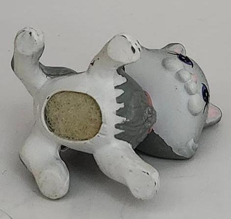 Image 2 of Vintage 1990s Kenner Littlest Pet Shop Gray Tabby Cat Head Bobbles Furry Tummy