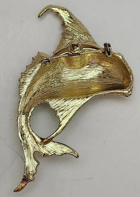 Image 2 of Mid Century Vintage Green Gold Fish Figural Brooch w/ Paved Crystals Red Eye