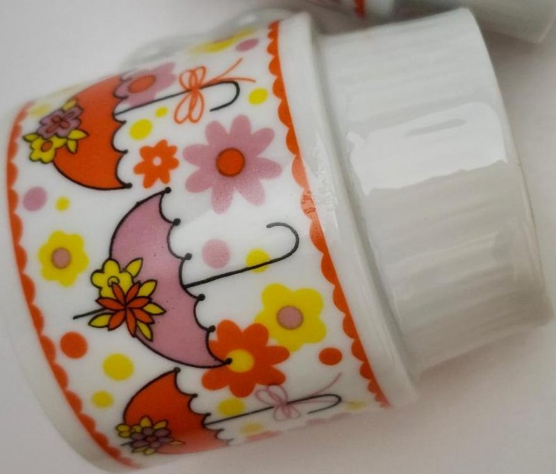 Image 3 of Japanese Umbrella Daisy Cups Retro Japan Cup Lot Set 3 Stackable Heavy Duty Cups