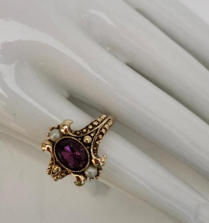 Image 3 of Vintage Avon Victorian Revival Purple Glass Faux Pearl Gold Tone Adjustable Ring