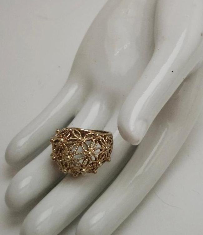 Image 1 of Vintage Avon Dome Ring Gold Tone Ornate Flower Design Sz 5 Open Work Pinky Ring