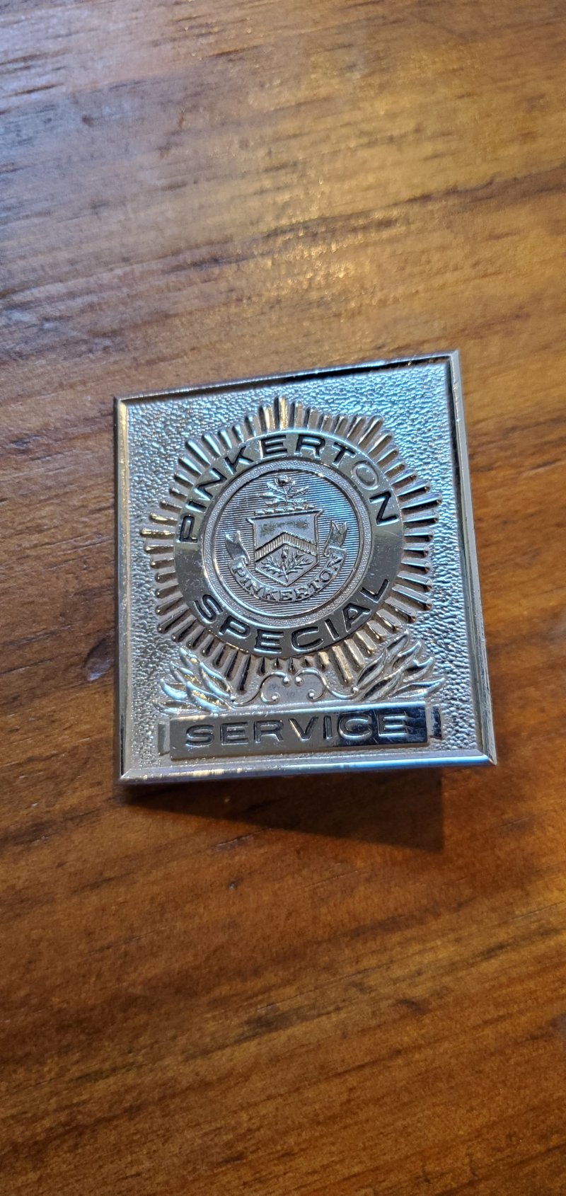 Image 0 of PINKERTON SPECIAL SERVICE SECURITY SQUARE BADGE 