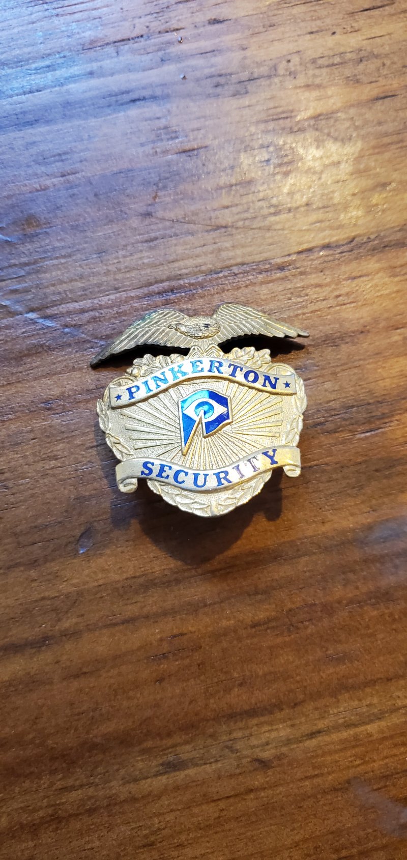 Image 0 of PINKERTON SECURITY SERVICES HAT BADGE 
