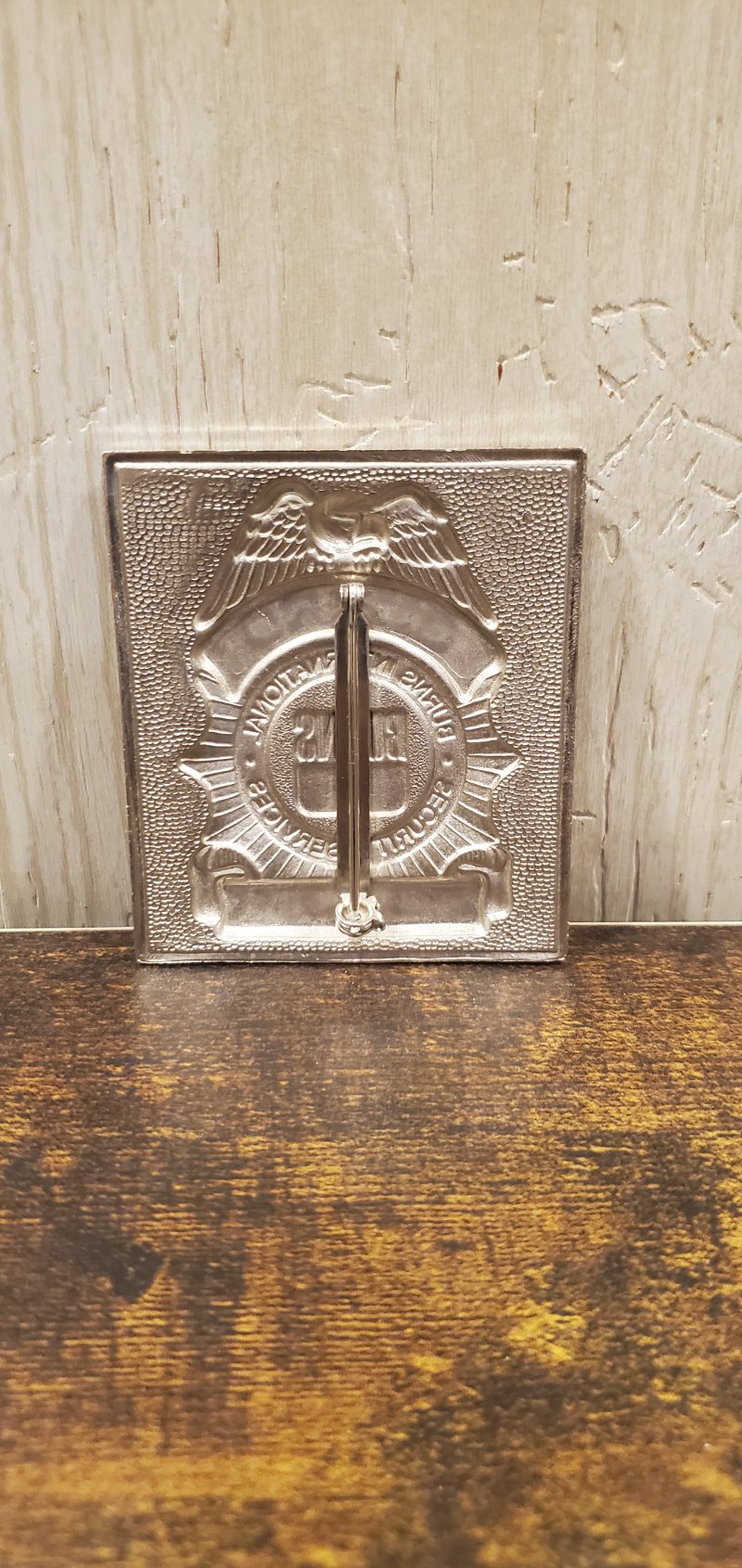 Image 1 of BURNS INTERNATIONAL SECURITY SERVICE - SQUARE BADGE (04606)