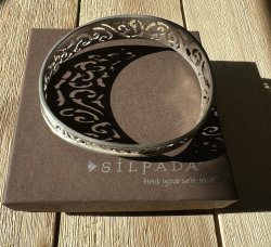 B2082 Silpada Frosted Oval Wavy Filigree Bangle Bracelet 