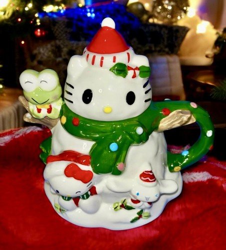 Image 0 of Hello Kitty and Friends Snowman Fun Teapot