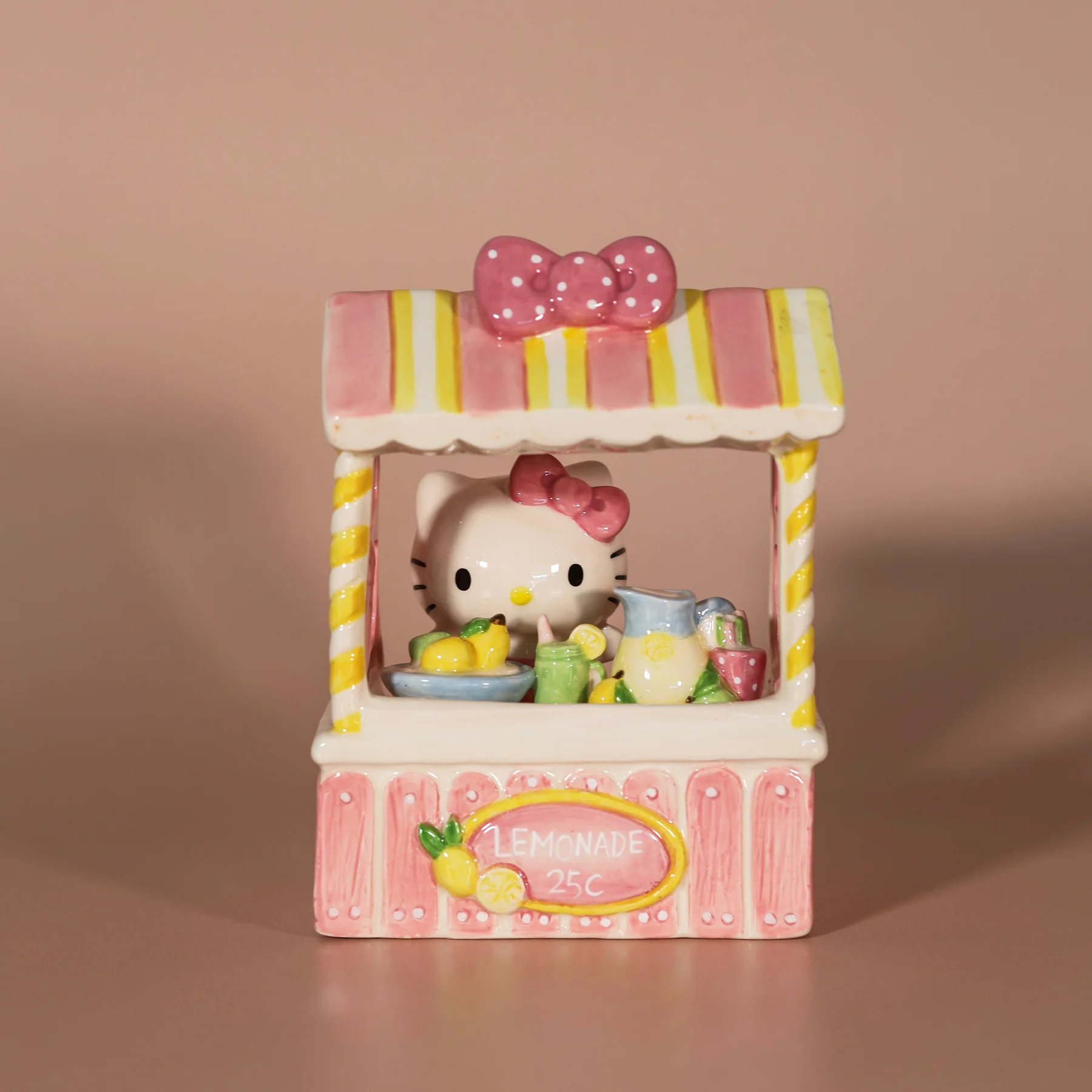 Image 0 of HELLO KITTY LEMONADE STAND FIGURINE