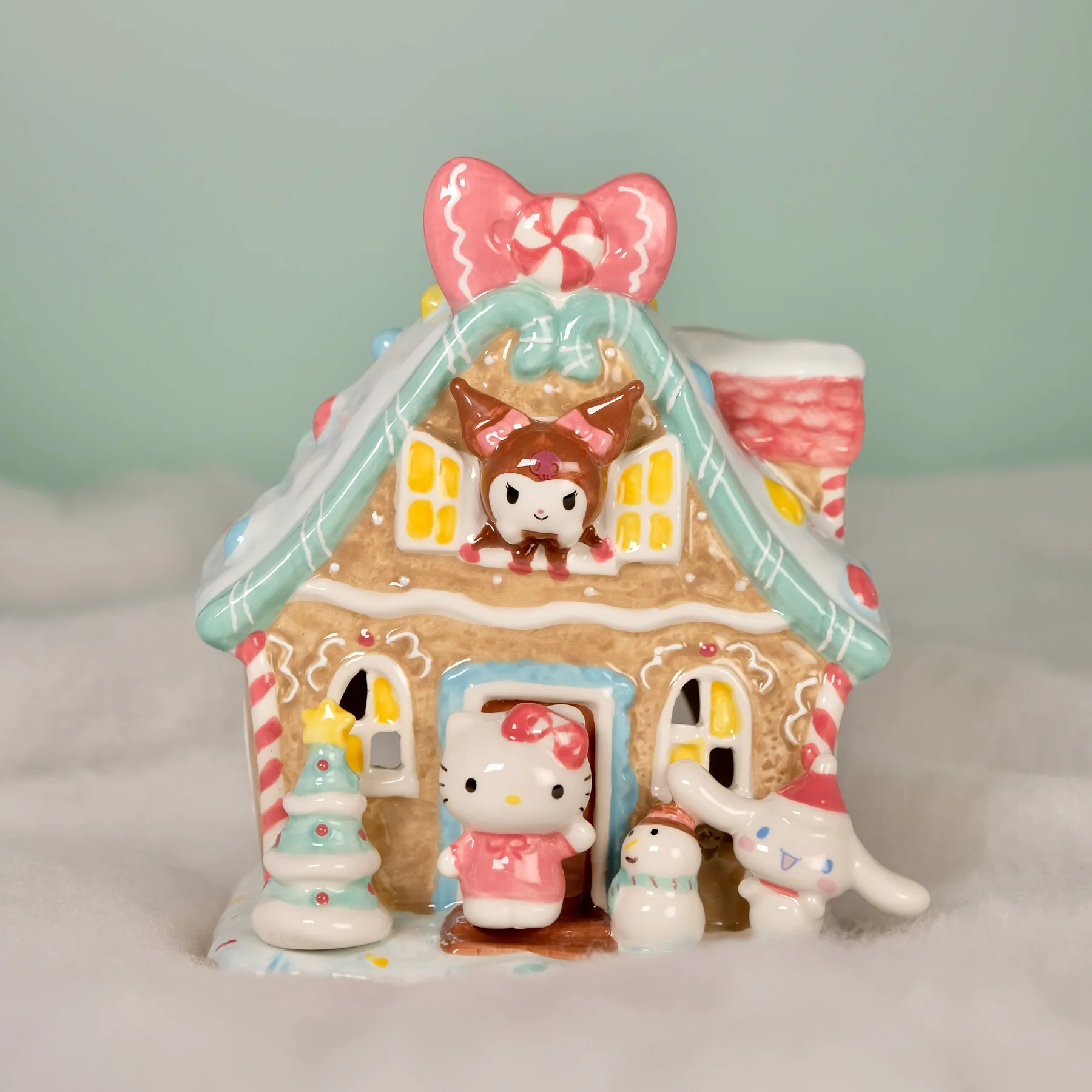 Hello Kitty & Friends Ginger Bread Candle House