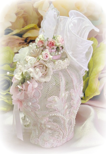Image 4 of Regency Elegance Pink Beaded Heart Potion Bottle