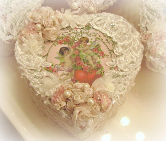 Image 3 of Crystal Roses Heart Boxes