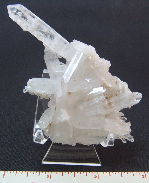 Very nice specimen. Arkansas quartz.