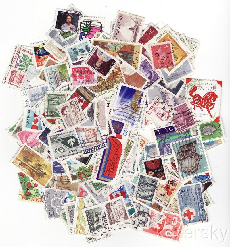 Canada Stamp Packet,  500 different stamps from Canada