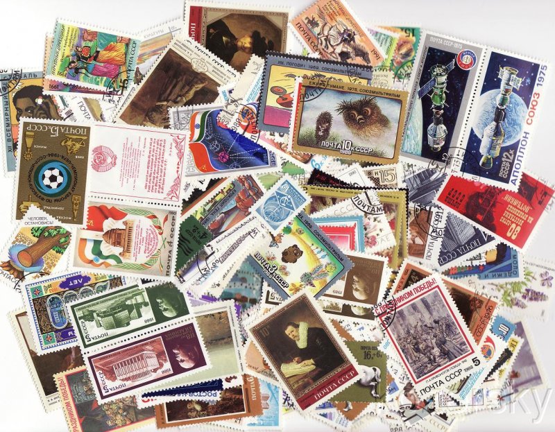 Russia Pictorial Stamp Packet, 100 diff.