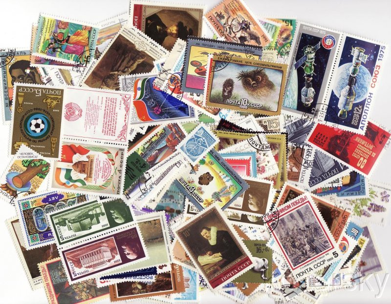 Russia Pictorials Stamp Packet,  300 different stamps from Russia