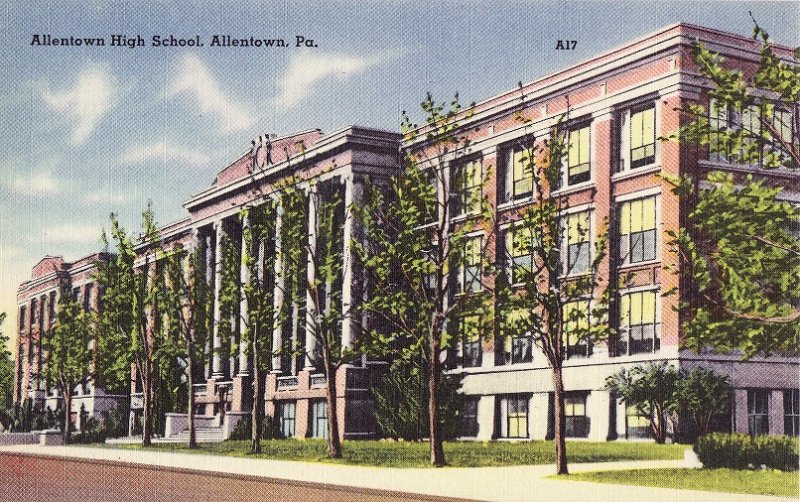 Allentown High School. Allentown Pennsylvania, Linen Postcard