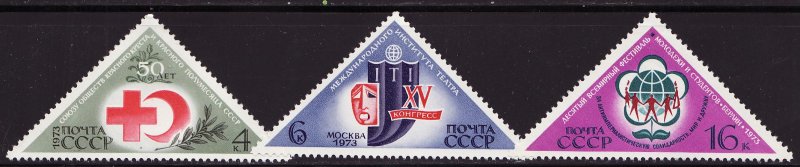 Russia 4066-68, Russia Stamps Red Cross and Red Crescent Societies, Theatre, MNH