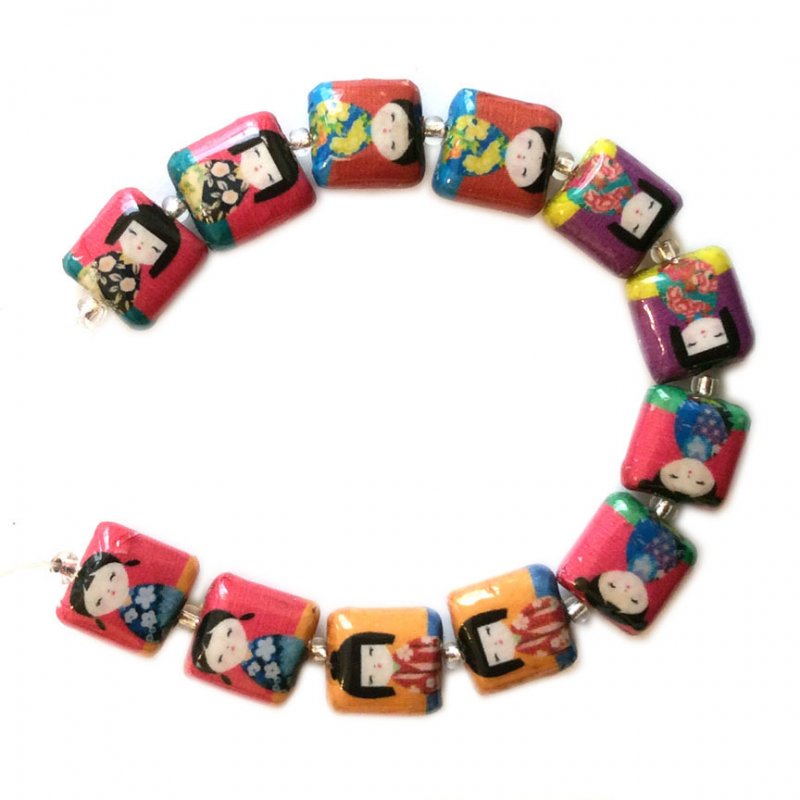 Oriental Theme, Decoupage Beads in multi color Kimono Japanese Dolls, 12mm Square