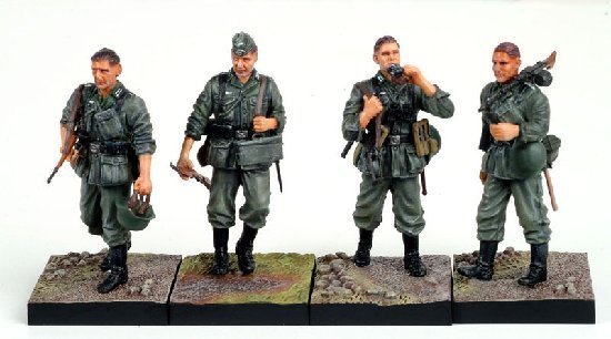 scale model soldiers