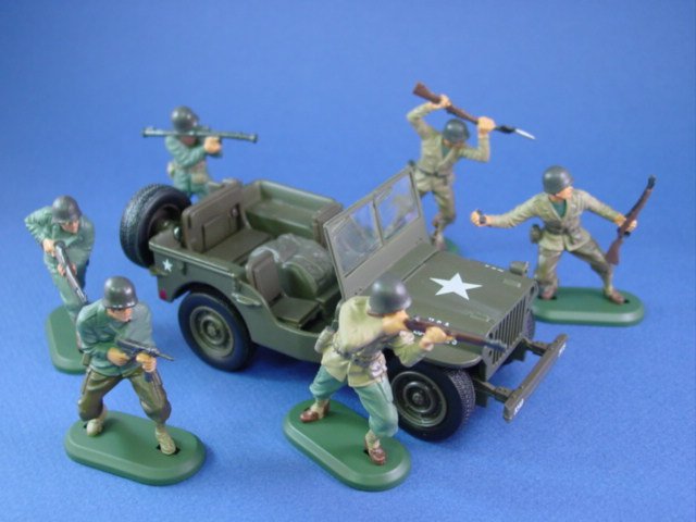 Soldiers  48 piece  54mm William Britains 52102  deetail figures WWII U.S 
