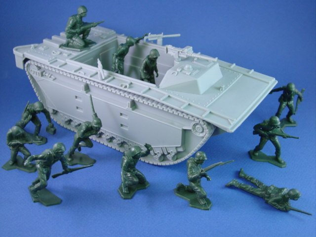  BMC WW2 USMC Amtrac LVT - 1:32 Amphibious Vehicle for