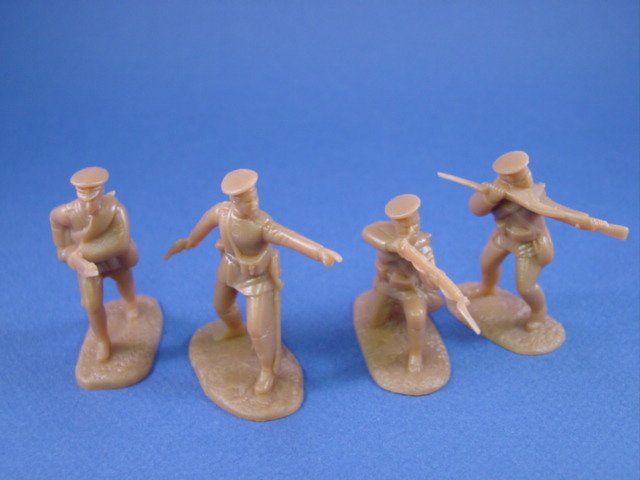 Armies in Plastic 54mm WWI Russian Infantry 20 Figures in 10 Poses
