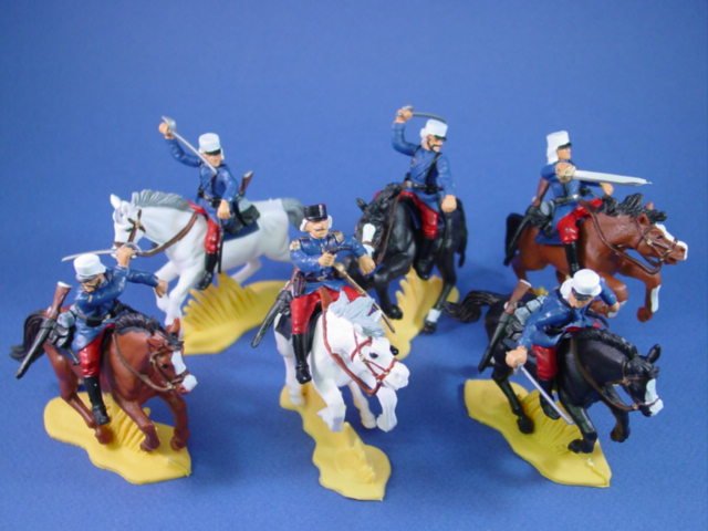 INDIANS MOUNTED PLASTIC TOY SOLDIERS * FAR WEST 6 figures BRITAINS DSG 