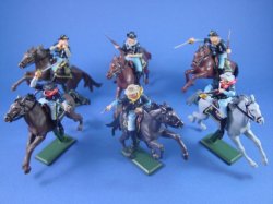hand painted mint on card 3 Mounted  Figures Britains Deetail 7th Cavalry