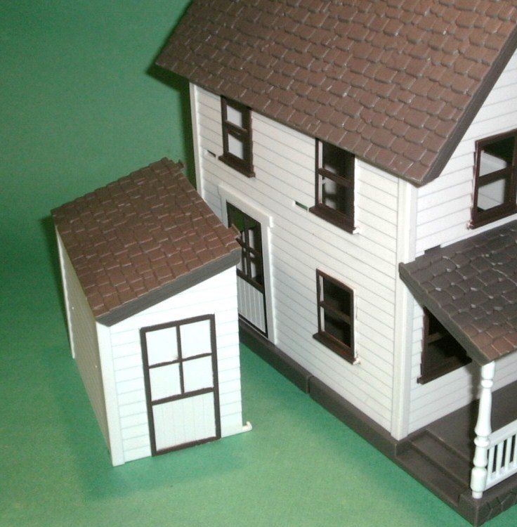 Side View With Detatchable Side Building