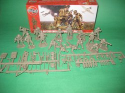  1/32nd Scale airfix World War II British Support Group Plastic Soldiers Set