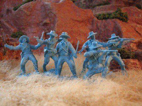 12 Figures In 6 Poses