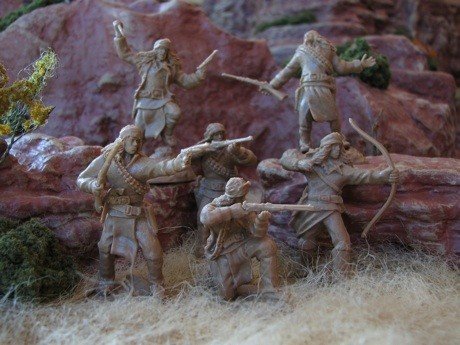 12 Figures In 6 Poses (cream Plastic)