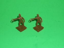 Marx Recast Pair ACW Plastic Mansion Lawn Figure Statues