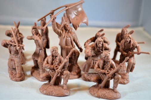 Image 0 of TSSD Western Plains Indian Warriors Plastic Figures Set 14